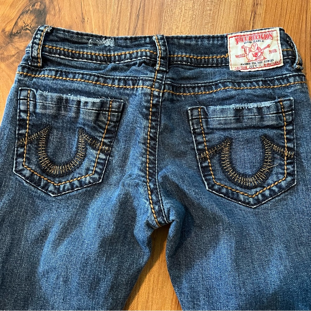 True Religion
Distressed jeans
Size 29